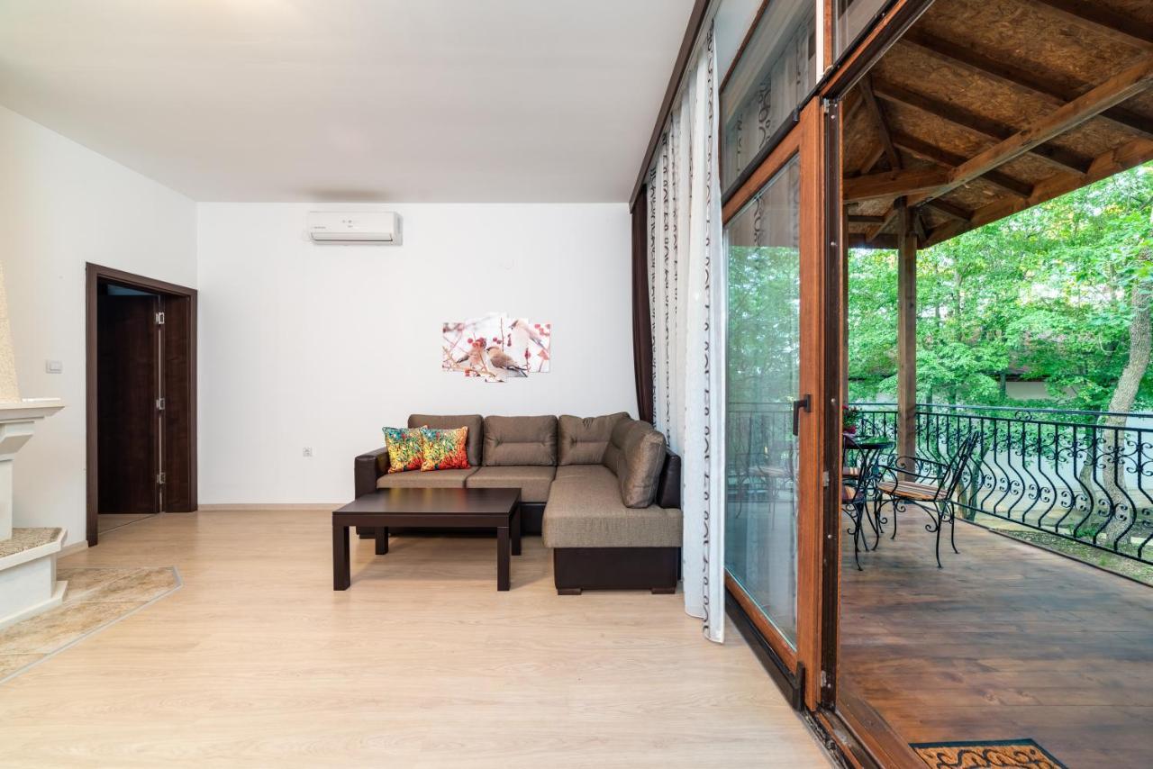 Villa Blaguna Eco Complex à Varna Extérieur photo